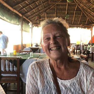 Meet your Posher, Nora